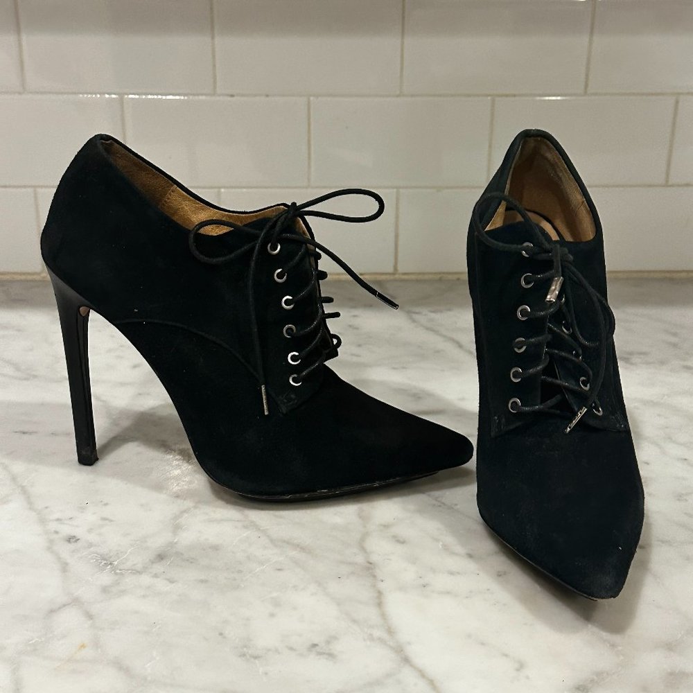 L.A.M.B. Women's Black Suede Ankle Booties Size 8.5M